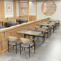 Ensemble table et chaises de salle à manger italien, style moderne minimaliste de luxe léger, surface en acier inoxydable avec bordure enveloppée, pour restaurant, hôtel, bar