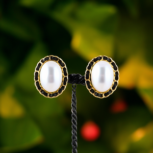 Fashion <b>Stud</b> <b>Earrings</b> 316L Stainless Steel PVD Gold Plating Oval Pearl Design <b>Black</b> Chain Frame - Product Image 3