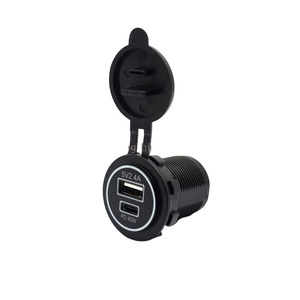 Cargador de Coche Aplicable para Automóviles, Motocicletas, Barcos y Yates, Cargador de Teléfono Móvil Modificado TIPO-C/PD45W +2.4A - Product Image 1
