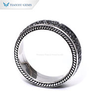 Tianyu Gems 2mm coupe ronde noir Moissanite 2ctw pierres précieuses hommes bague en argent Sterling 925 plaqué or bagues sur mesure pour hommes