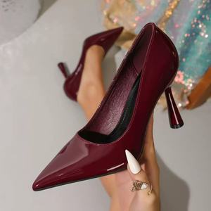 Xuanhui, Nueva Llegada, Zapatos <span class=keywords><strong>de</strong></span> Tacón Alto Esculpido <span class=keywords><strong>de</strong></span> 9.5cm, Punta Puntiaguda, Color Rojo <span class=keywords><strong>Vino</strong></span> Intenso, en PU Charol, para Mujer - Product Image 6