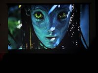 UE en stock Wupro/OEM 100 pouces ALR écran de Projection 3D 4K UHD 16:9 Anti lumière motorisé électrique plancher s'élevant écran de projecteur