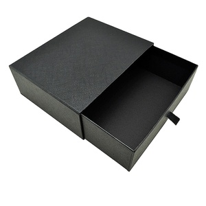 Boîte d'emballage cadeau de tiroir en carton noir imprimé - Product Image 1