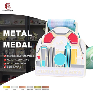Médaille de course à pied personnalisée bon marché, médaille de sport en métal doré, médaille de football avec ruban - Product Image 1