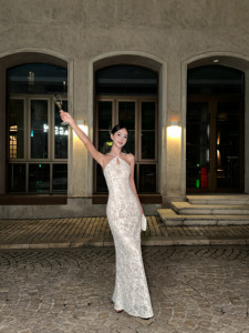 Robe en queue de poisson d'anniversaire à dos nu en dentelle pailletée de luxe légère jupe longue formelle légère conception de fronde française - Product Image 4