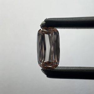 เพชรเลี้ยงในห้องปฏิบัติการทรงคุชชั่น สำหรับออกแบบเครื่องประดับ รูปทรงขัดเงา เหมาะสำหรับงานออกแบบเครื่องประดับสั่งทำพิเศษ งานฝีมือชั้นดี - Product Image 2