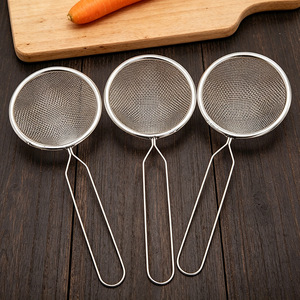 Filtre à graisse suspendable, passoire à résidus d'huile, cuillère passoire en acier inoxydable pour cuisine domestique. - Product Image 1