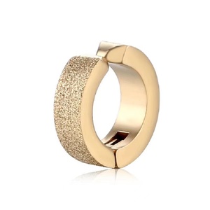 Orecchini <span class=keywords><strong>a</strong></span> cerchio smerigliato in acciaio inox punk con personalità maschile e femminile - Product Image 5