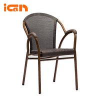 Chaises de bistrot confortables en osier, fauteuils de jardin, chaises de café, chaises de restaurant en Teslin