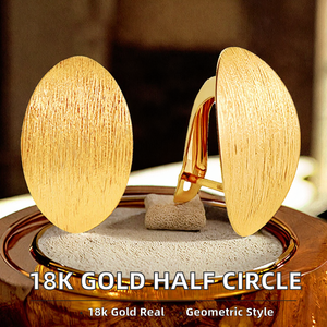 LFH Kinder-Ohrringe aus Gelbgold, Halbmond-Form, Geometrische Ohrstecker, 18k Gold, Verlobungs- und Hochzeitsgeschenk - Product Image 2