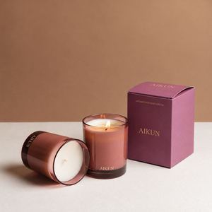 Bougie parfumée Aikun en verre teinté vert foncé à mèche unique, emballée, avec emballage minimaliste de marque pour commandes en marque blanche - Product Image 2
