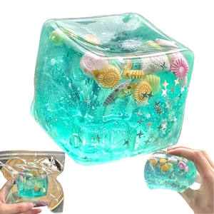 Jouet anti-stress souple et tendance en forme de cube de glace 3D de dessin animé, en sucre de malt, pour enfants, unisexe, service d'échantillonnage disponible - Product Image 1