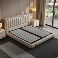 Cama de Cuero Acolchada con Canales Verticales de Lujo, Muebles Modernos para Recámara Principal, Cama King Size Doble con Detalles Metálicos Dorados