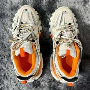 Chaussures de sport respirantes de luxe de marque supérieure Track 3.0 - versions homme et femme - chaussures de course élégantes de créateur - Product Image 3