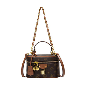 Monica <span class=keywords><strong>Chichi</strong></span> กระเป๋าแต่งหน้าแนวเรโทรขนาดเล็กสำหรับผู้หญิงพิมพ์ลายเสือดาวกระเป๋าทรงสี่เหลี่ยมสะพายข้างแบบสะพายไหล่ข้างเดียว - Product Image 2