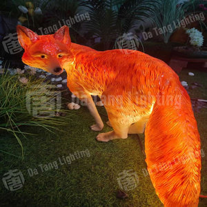 Lampe décorative extérieure motif renard, étanche IP65, sculpture animale pour parc, pelouse, paysage de vacances - Product Image 4