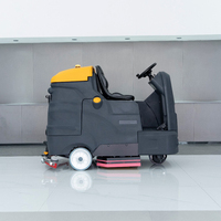 Autolaveuse autoportée 8800 ㎡ Balai brosse haute efficacité de 17 pouces, raclette de 1200 mm, réservoir de 240/260 L, autonomie de 6 à 8 heures pour entrepôts et aéroports
