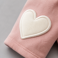 Pull pour chien à col montant avec applique cœur et fermeture à boutons sur le devant, coupe ajustée pour petits chiens, en tricot doux et chaud, idéal pour l'hiver des chiots, vente en gros