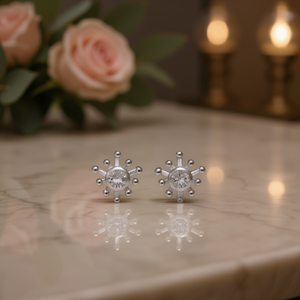 E1639 Orecchini a Perno a Forma di Fiocco di Neve in Oro Bianco con Cristallo Rotondo, Gioielli Classici Unisex di Alta Qualità - Product Image 2