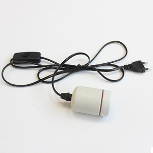 <span class=keywords><strong>Support</strong></span> de <span class=keywords><strong>lampe</strong></span> <span class=keywords><strong>chauffante</strong></span> en céramique pour reptiles avec interrupteur, cordon d'alimentation avec douille E27 pour éclairage de terrarium, prise EU - Product Image 3