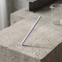 Crayon contour des yeux lumineux avec estompeur intégré, crée des lignes fumées ou nettes, longue tenue, waterproof