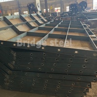 Système de coffrage en acier pour la construction de maisons modulaires, dalles de plancher et murs en béton