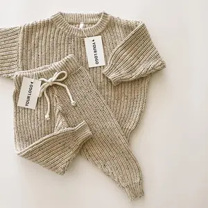 Детские хлопковые комплекты свитера с логотипом на заказ, зимние комплекты одежды для новорожденных, ребристые толстые трикотажные брюки с длинным рукавом, детский вязаный комплект