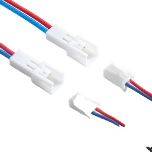Traitement des faisceaux de câbles électroniques : Connecteur de faisceau de câbles avec fil de liaison à espacement de 2,5 mm - Product Image 3