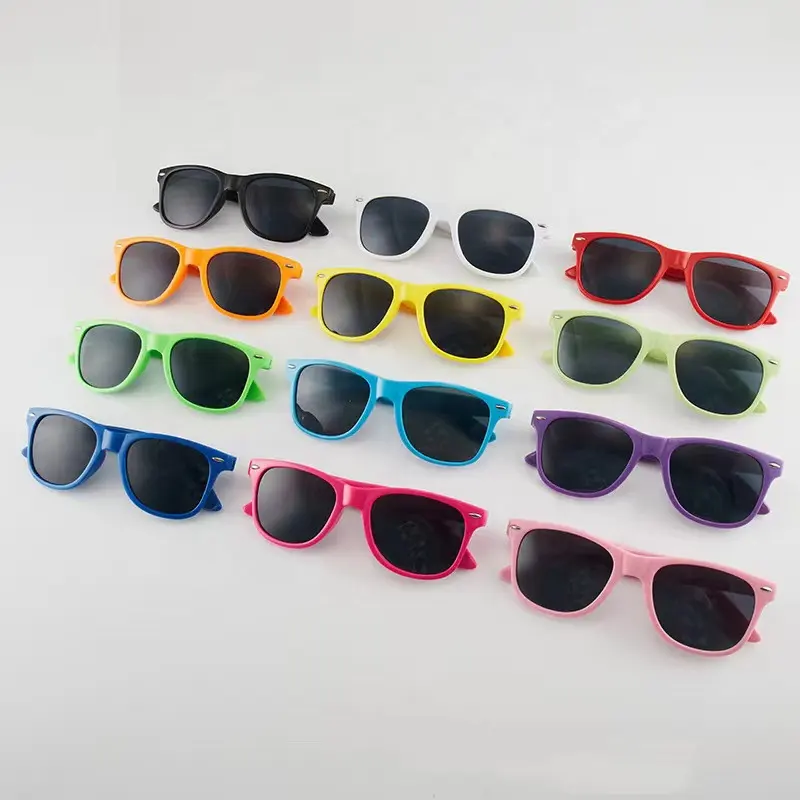 Venta al por mayor barato promocional Festival de plástico logotipo personalizado gradiente cuadrado marco completo gafas de sol multicolor Arco Iris hombres gafas de sol