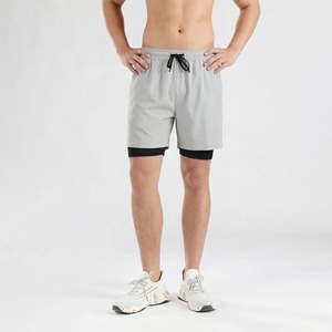Shorts d'entraînement 2-en-1 pour homme TRMA, extensibles et résistants, 80/20 polyamide <span class=keywords><strong>élasthanne</strong></span>, avec doublure de compression ventilée perforée - Product Image 3