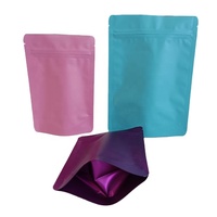 Boîte d'emballage postale en carton ondulé noir mat pour l'expédition de vêtements, boîte postale en papier avec impression UV sélective