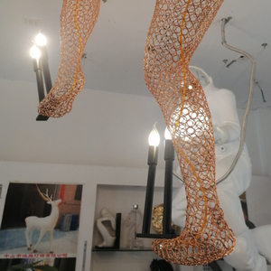Calze a rete luci a sospensione scultura statua ginnastica atleta lampadario anima atmosfera traslucida illuminazione d'atmosfera - Product Image 6