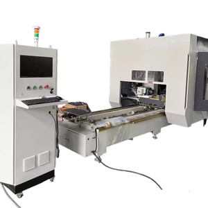 Centre d'usinage CNC à quatre axes pour profilés UPVC/Aluminium avec moteur PLC et roulement pour équipement de portes et fenêtres - Product Image 3