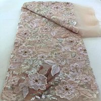 Tissu en dentelle française de luxe fait main et écologique, orné de perles et de sequins brodés délicats, pour robes de mariée élégantes
