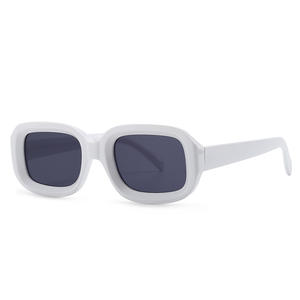 Gafas <span class=keywords><strong>de</strong></span> <span class=keywords><strong>Sol</strong></span> <span class=keywords><strong>de</strong></span> <span class=keywords><strong>mujer</strong></span> cuadradas con patrón <span class=keywords><strong>de</strong></span> cebra Retro <span class=keywords><strong>de</strong></span> moda con <span class=keywords><strong>lentes</strong></span> degradadas Marco <span class=keywords><strong>de</strong></span> PC blanco Moderno y elegante <span class=keywords><strong>para</strong></span> hombres y mujeres - Product Image 2
