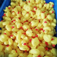 Jouets en plastique en vinyle miniature personnalisés en 3D promotionnels Petits canards en caoutchouc flottants jaunes pour le bain avec logo