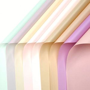 กระดาษห่อดอกไม้กันน้ำสีพื้นวินเทจ ขนาด 56*56.5 ซม. ฟิล์มพลาสติกบางแบบด้าน - Product Image 2