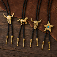 1 pièce Cravate Bolo réglable vintage dorée style western avec crâne de taureau, cheval et étoile, avec pendentif en alliage de zinc et cordon en cuir PU, pour homme et femme