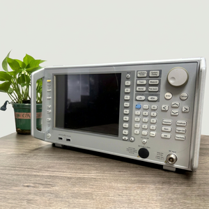 Analyseur de signaux vectoriels Anritsu MS2690A 6 GHz en bon état d'occasion - Product Image 1