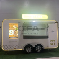 Chariot alimentaire mobile compact sur roues, design pliable pour la vente de tacos et de crêpes en bordure de trottoir