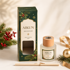 Aikun - Set de Regalo Festivo para Comercios: Difusor de Aromas de Pino Navideño con Tapón Plateado y Cañas Negras en Caja Personalizada - Product Image 2
