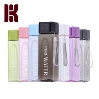 Bouteille d'eau en plastique PP écologique FX Factory 450 ml avec bouchon à vis, design minimaliste, pour adultes, utilisation sportive en extérieur, eau bouillante