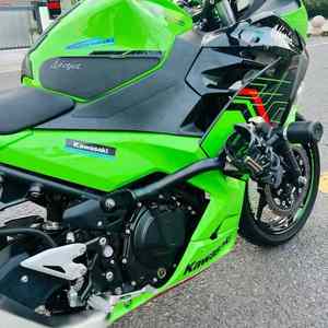 <span class=keywords><strong>Kawasaki</strong></span> <span class=keywords><strong>Ninja</strong></span> 400 Cruiser d'occasion, moto à essence de tourisme et tout-terrain, convertie en véhicule électrique - Product Image 6