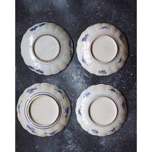 Ensemble de 4 assiettes en céramique Imari peintes à la main, design moderne et créatif de haute qualité, motif de cœur moderne pour la restauration fine - Product Image 5