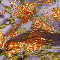 Kain Jacquard Bermotif Bunga Elegan dengan Sentuhan Emas Metalik, Sempurna untuk Pakaian Pengantin dan Desainer