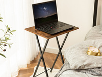 Table basse pliante à prix avantageux avec porte-gobelets, très vendue
