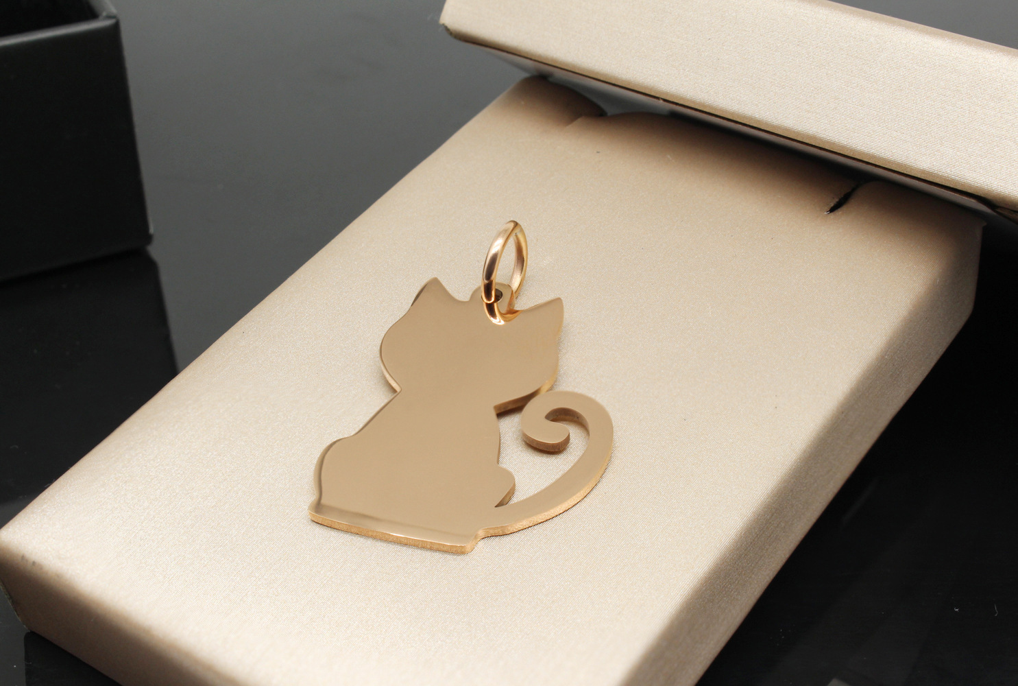 35*28mm cat rose gold