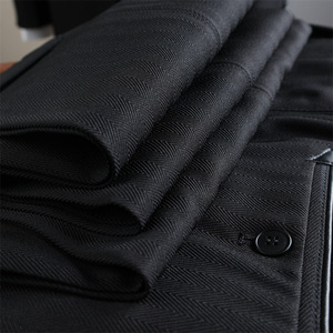 Ensemble de costume d'affaires haut de gamme pour homme, design personnalisé, infroissable, couleur unie, simple boutonnage, revers à revers pointus ornés de perles, 2 pièces - Product Image 5