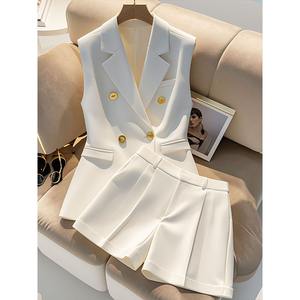 <span class=keywords><strong>Completo</strong></span> estivo <span class=keywords><strong>elegante</strong></span> da ufficio per donna, blazer senza maniche e pantaloncini corti, con bottoni dorati, bianco, due pezzi. - Product Image 1