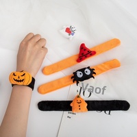 Bracelet slap en tissu pelucheux pour enfants, motif citrouille, fantôme, araignée, 25 cm, cadeau d'Halloween amusant et effrayant pour les réunions et les fêtes